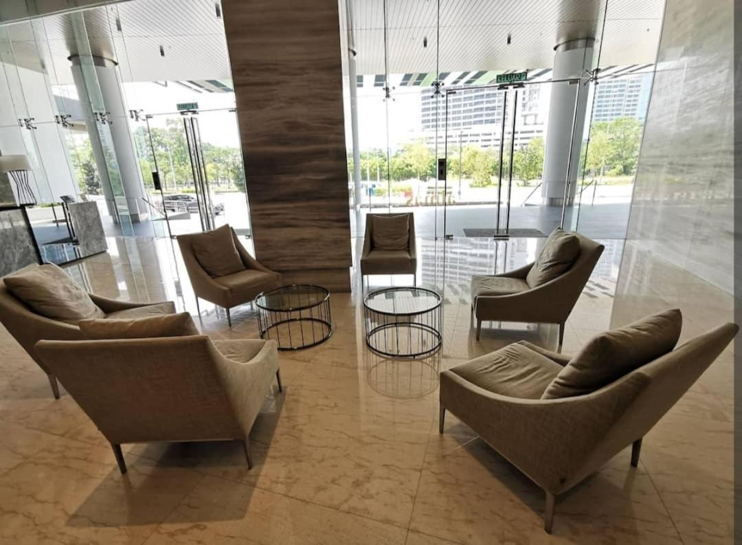 Almas Suites Poolview Netflix 100Mbps Bystay Nusajaya  Zewnętrze zdjęcie