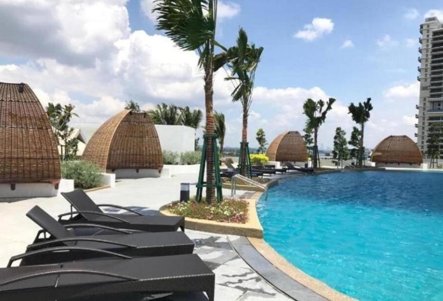 Almas Suites Poolview Netflix 100Mbps Bystay Nusajaya  Zewnętrze zdjęcie
